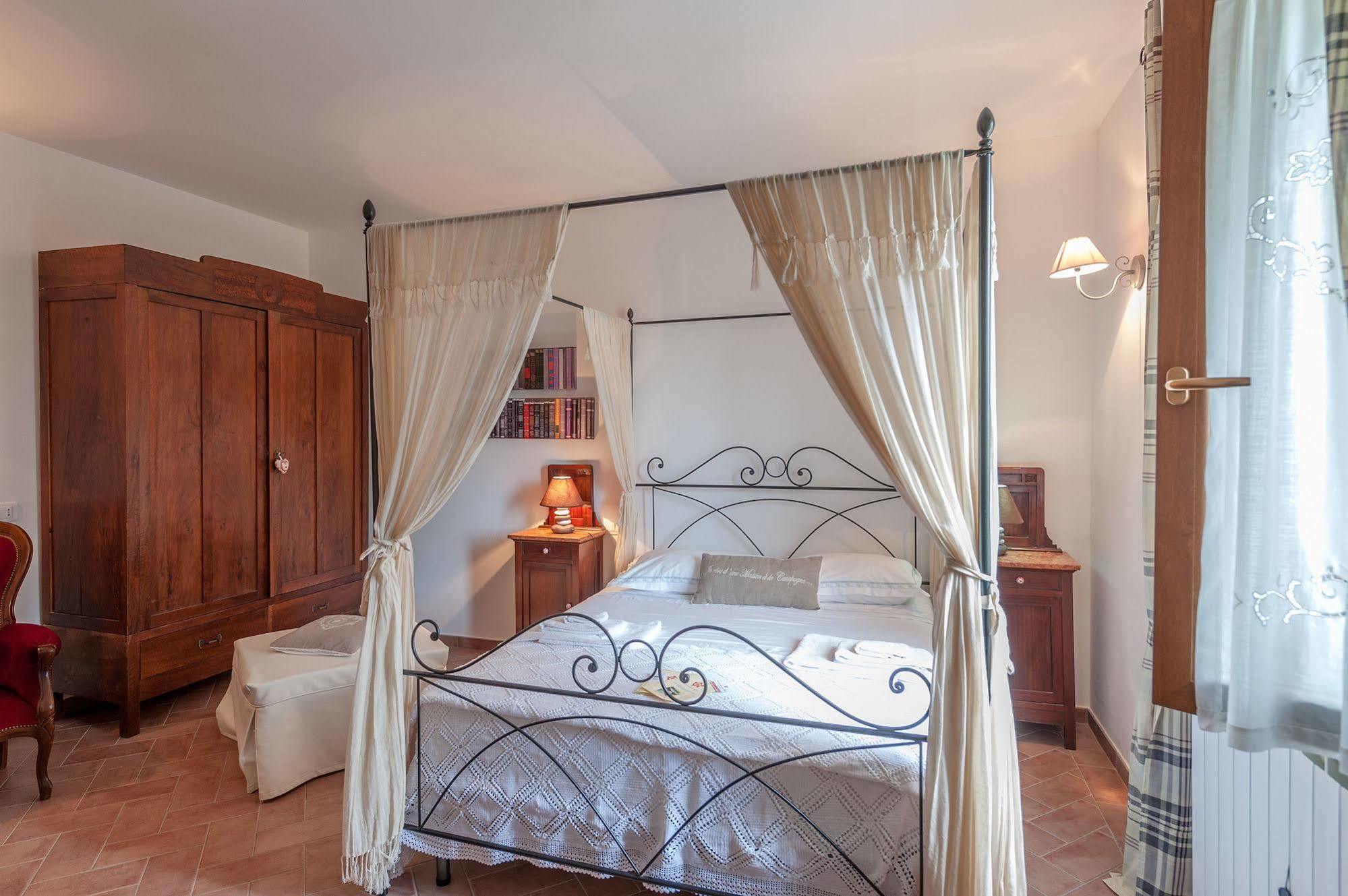 Le Tartarughe Rooms Мальяно-ин-Тоскана Экстерьер фото